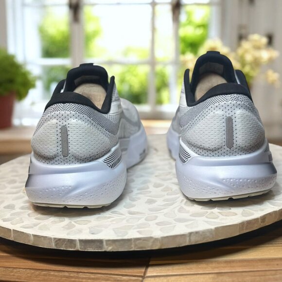 Brooks Adrenaline GTS 24 Supportive Stability Running Shoe Sneaker Men Size 11 - Picture 11 of 13